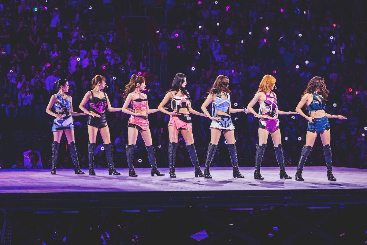 Little Caesars Arena tweet media