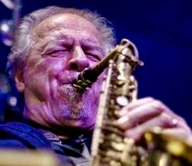 Hey Jazz Peeps! Terry Gibbs has asked us to be his guests on his FB show this Saturday at 1pm! We will be swingin' down memory lane📷 Just go to Terry Gibbs Facebook page and there you will find us. Saturday, April 18 @ 1pm #jazzlegend #terrygibbs #jazz #music📷