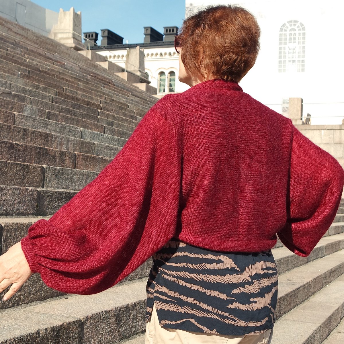 SuperSoftKnits's tweet image. Knit Handmade Mohair Silk Bolero #Bridal #Jacket #Wedding #Shrug #Elegant #PuffSleeve #Sweater #Lightweight #CoverUp #supersoftknits #handmade 

bit.ly/4kUmvmI