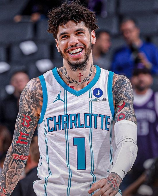 Charlotte Hornets Latino tweet media