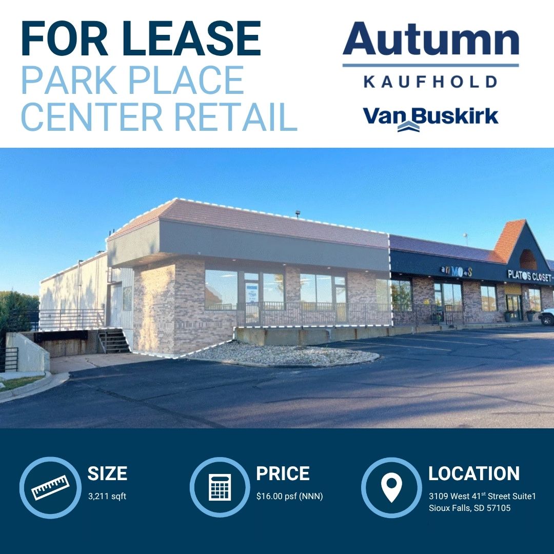 vanbuskirkco's tweet photo. FOR LEASE: Park Place Center Retail
3109 W 41st St Ste 1 Sioux Falls, SD 57105

Recently updated suite featuring an open retail floor plan with a storage room, shared restrooms, and is located near a double-door loading dock. 

LEARN MORE: https://t.co/7cvInkzF8T https://t.co/thcc21BXjf