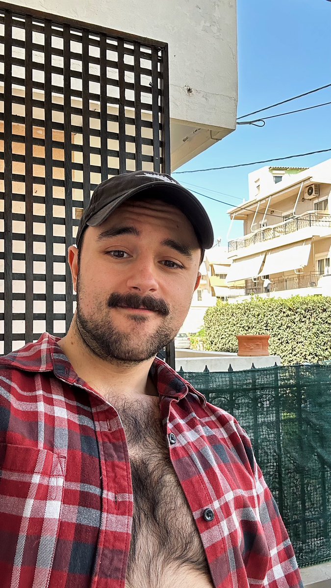 Dimitris tweet media