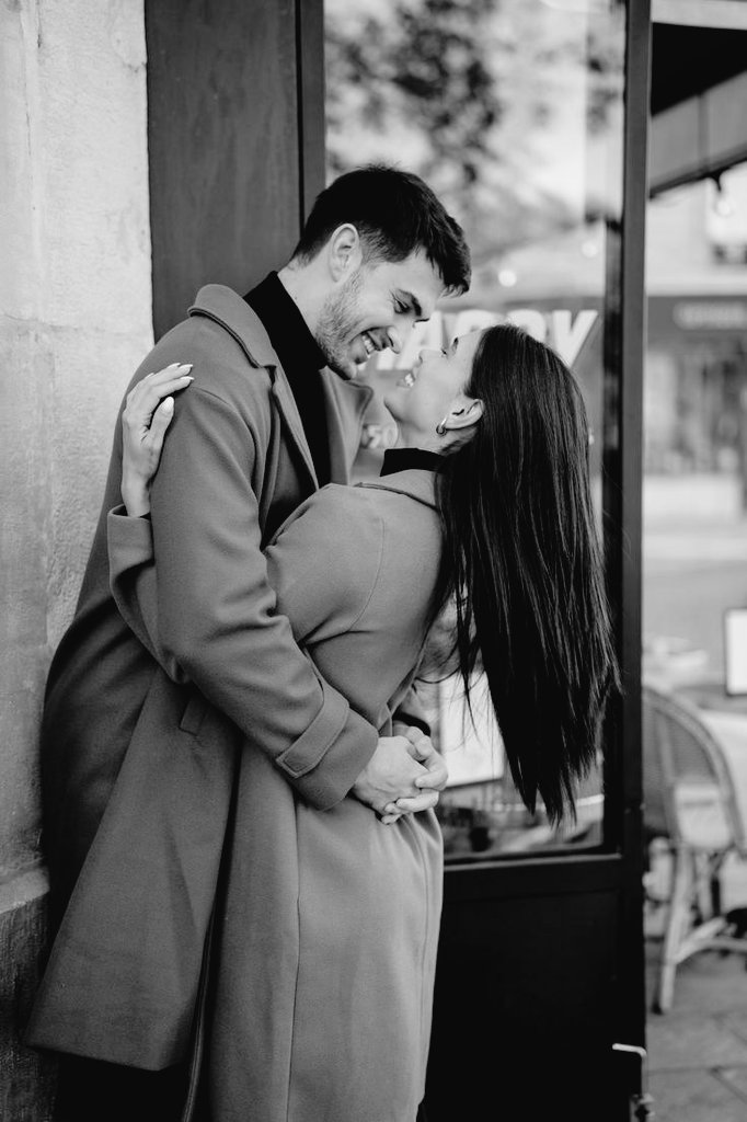Hola mi bonito! Sabés eres la calma
que necesito antes de empezar el caos
del día y la alegría que me acompaña
cuando todo se tranquiliza, que tu día
sea brillante y aunque estés ocupado
no olvides que aquí hay alguien que te
quiere y te admira siempre, sonríe,
besitos mi amor 🥰