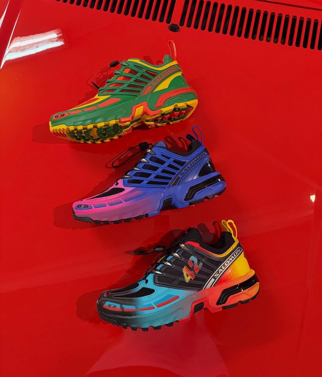 JustFreshKicks tweet media