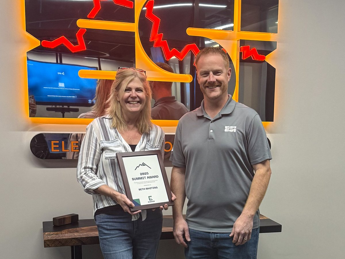 ESIElectricalCo's tweet image. We're proud to share that at Everus' Annual Awards Ceremony, ESI received 2 recognitions:
🏔️ Beth Whiting received the Summit Award for her outstanding impact
🏆 Our team earned the Liberty Mutual Gold Award for safety excellence
#PoweredByESI #TopTeam #SafetyExcellence