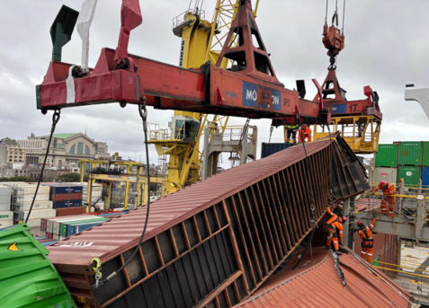 resolvemarine's tweet photo. A container ship arrived at Port of #Montevideo with 100+ collapsed containers, many carrying hazardous cargo. Working with local port logistics company #Montecon, @ResolveMarine successfully maneuvered the damaged containers without disruption to ongoing terminal operations. https://t.co/a6sl3HWgEw