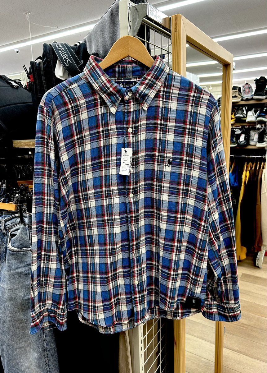 dcd1981's tweet image. 営業の合間に宝探し💰
これ二つで約10,000円也👍
新品で服は買えません🤣
お尻のブリーチが可愛い🩷
#RalphLauren
#Levi’s 
#古着