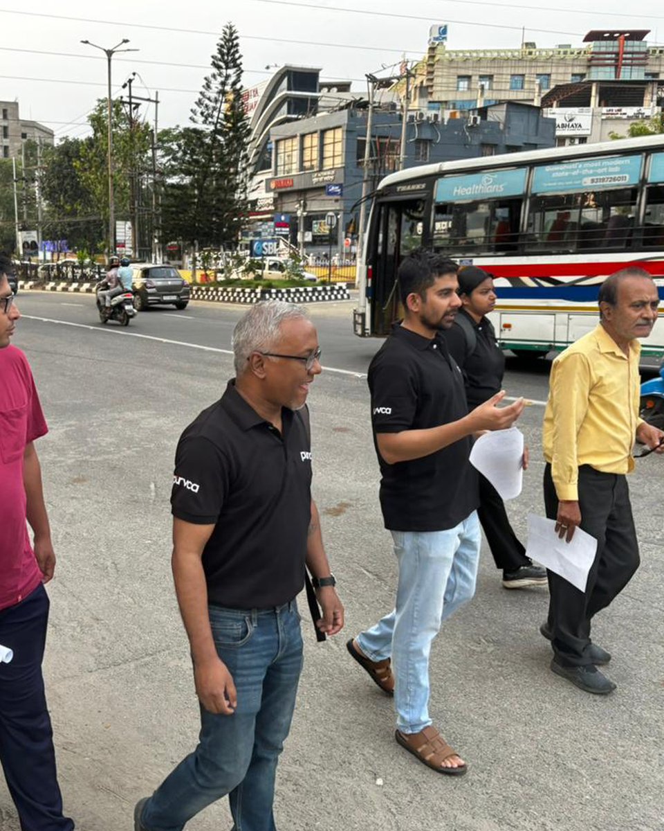 purvca's tweet photo. What does good (or bad) street design actually feel like?
On 12th April, we explored this through the first #WalkForAChange at Ganeshguri, Guwahati. A 2 km walk showed how footpaths, traffic, vendors &amp; design shape everyday mobility. More walks soon. #UrbanMobility https://t.co/RnfSDtjCCC
