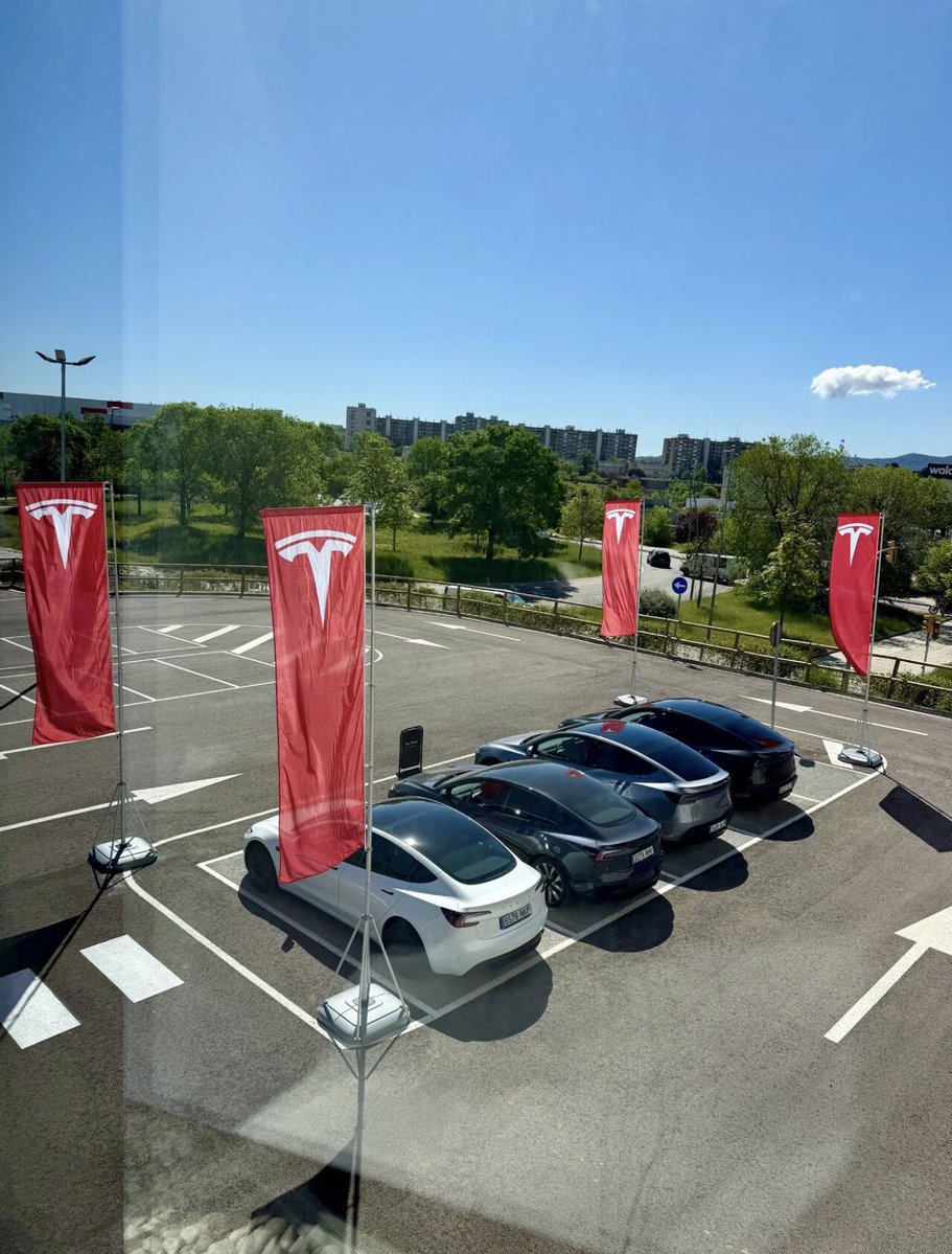 Abierto nuevo TESLA CENTER de Sabadell. 

El de Metalurgia seguirá operativo como taller, pero las ventas se trasladarán a este nuevo. De los más grandes del sur de  Europa 🤯