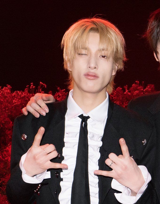 # лика ;; enhypen⁷ 🧡 tweet media