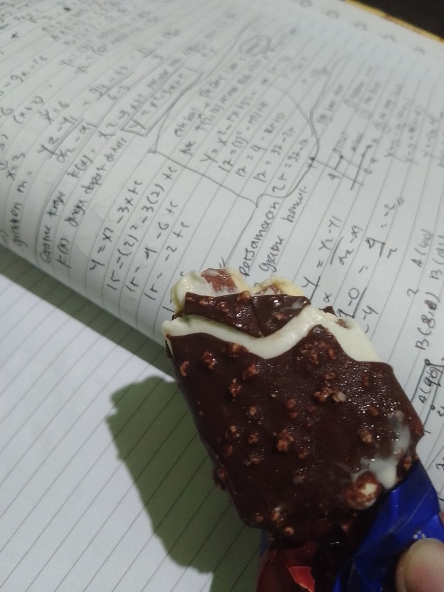 adeknya stress menjelang UTBK, abangnya beliin ice cream, orang rumah ngeliat gw kayak kasihan bgt tiap saat belajar 😭😭

ya Allah menangkan lah hamba di SNBT pil 1 2026, lolos di pengumuman 25 mei 2026 nanti, amiin