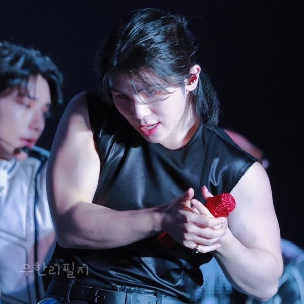 wz day 💌 tweet media