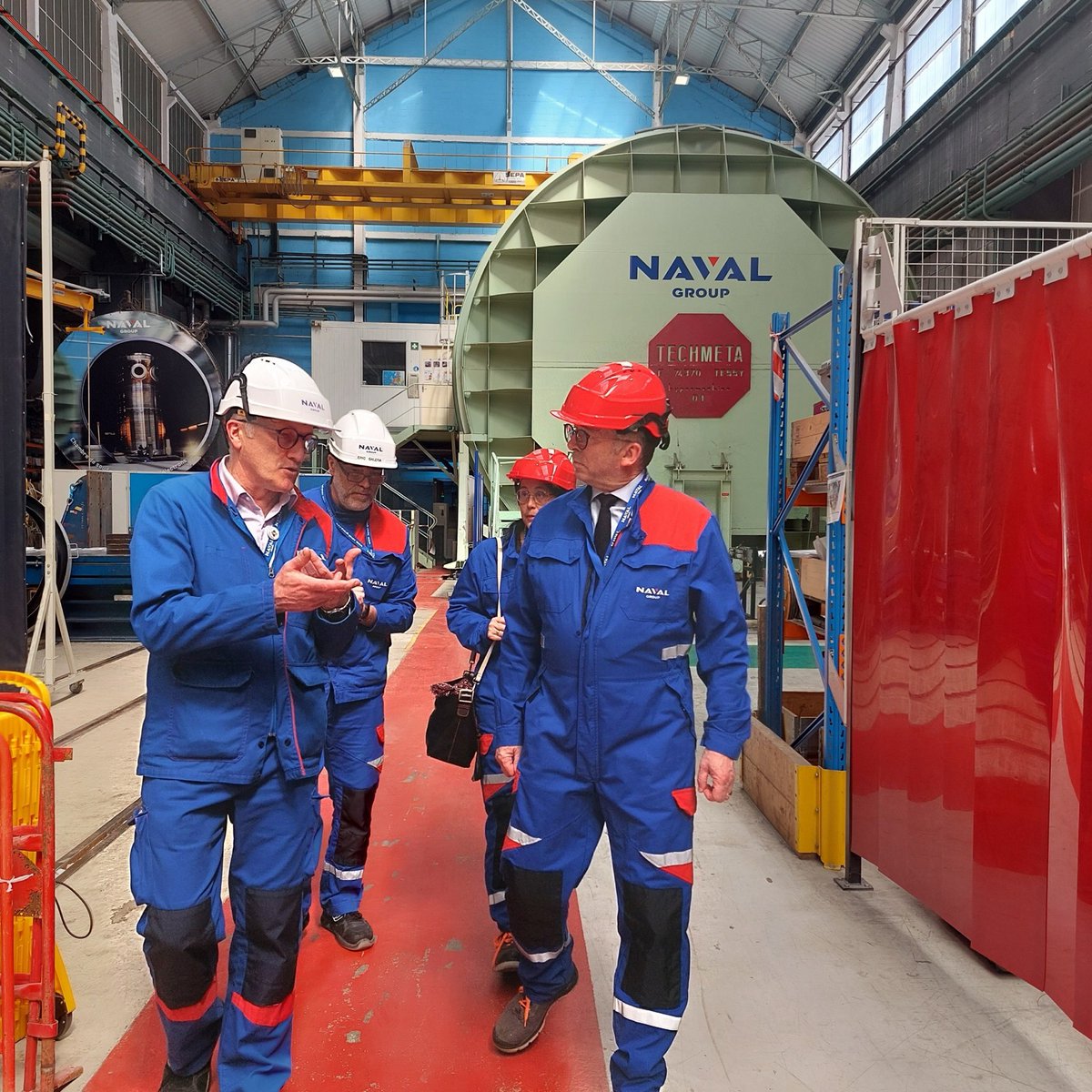 Chris_Gomart's tweet image. A #Nantes la semaine dernière, rencontre avec deux #entreprises qui expriment une excellence française unique.

Découverte d’Elwave, start-up qui développe des capteurs sous-marins discrets pour détecter les intrusions. Une #technologie stratégique pour sécuriser ports, câbles et