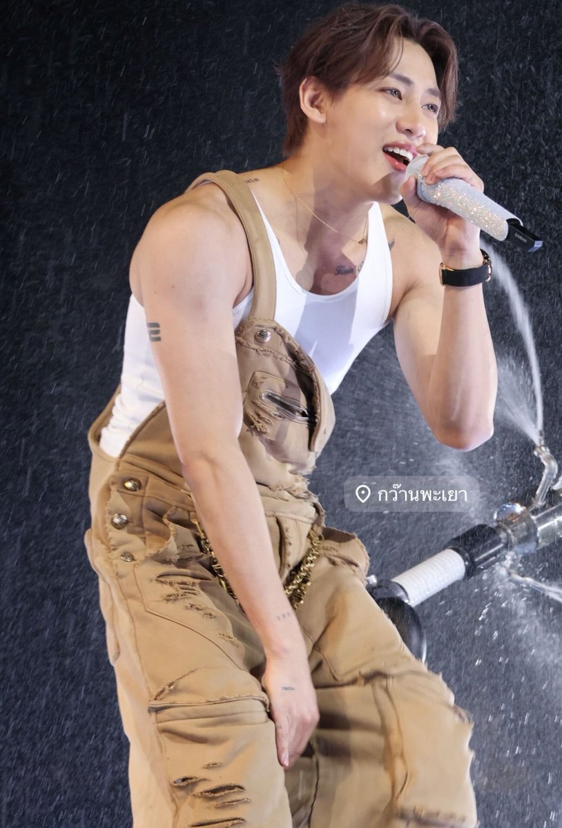 ∋∈𝟭𝟭:𝟭𝟭 tweet media