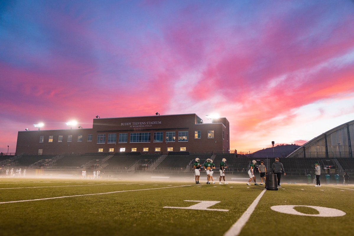 DartmouthFTBL's tweet image. Upper Valley views. Big Green work.

#GoBigGreen | #TheWoods