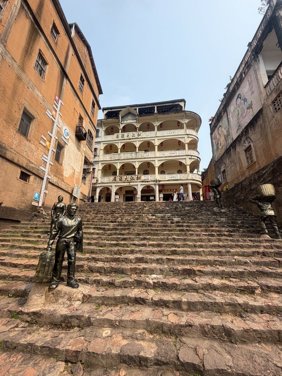 deepfriedmc's tweet image. Songkou, a portal town on the Beijing River, served as a pivotal historical departure point for the Hakka people migration overseas #hakka #meizhou #chinesediaspora