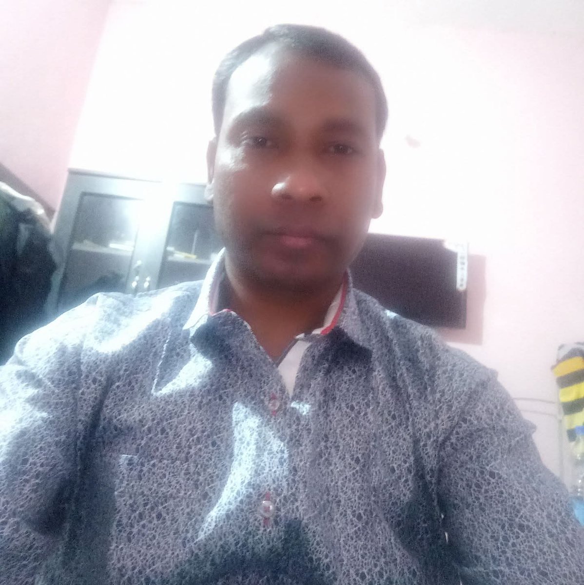 MohanMOdisha's tweet photo. ମାଲକାନଗିରି ଜିଲ୍ଲା ପରିଷଦର ଅତିରିକ୍ତ ନିର୍ବାହୀ ଅଧିକାରୀ ଭାବେ କାର୍ଯ୍ୟରତ ଓଡ଼ିଶା ପ୍ରଶାସନିକ ସେବା ଅଧିକାରୀ ଶ୍ରୀ ରାମଚନ୍ଦ୍ର ଖଡ଼ିଆଙ୍କ ଅକାଳ ବିୟୋଗ ବିଷୟରେ ଜାଣି ମୁଁ ଗଭୀର ଦୁଃଖିତ।
ଜଣେ ନିଷ୍ଠାପର ଅଧିକାରୀ ଭାବେ ଶ୍ରୀ ଖଡ଼ିଆ ଜନସାଧାରଣଙ୍କ ସେବା ତଥା ମାଲକାନଗିରି ଜିଲ୍ଲାର ଉନ୍ନୟନମୂଳକ କାର୍ଯ୍ୟରେ ନିଜକୁ ନିୟୋଜିତ କରିଥିଲେ। ତାଙ୍କର ଏହି ଅକାଳ ବିୟୋଗ ପ୍ରଶାସନିକ କ୍ଷେତ୍ରରେ ଏକ ଅପୂରଣୀୟ କ୍ଷତି।

ଏହି ଦୁଃଖଦ ସମୟରେ ମୁଁ ଶୋକସନ୍ତପ୍ତ ପରିବାରବର୍ଗଙ୍କୁ ଗଭୀର ସମବେଦନା ଜଣାଇବା ସହ ଅମର ଆତ୍ମାର ସଦଗତି କାମନା କରୁଛି। ଓମ୍ ଶାନ୍ତି! 🙏