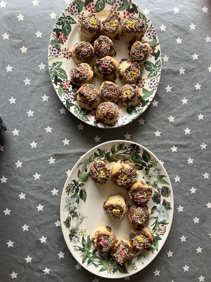 power2transfor1's tweet image. Hello Nigella, I baked your lily scones and added chocolate chips and Nutella to spread on top and a sprinkling of 100’s and thousands . We cannot wait to watch you on #gbbo