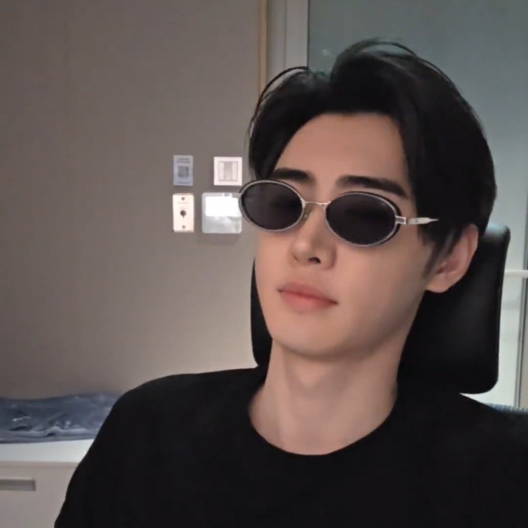 윤윤트리버♡ tweet media