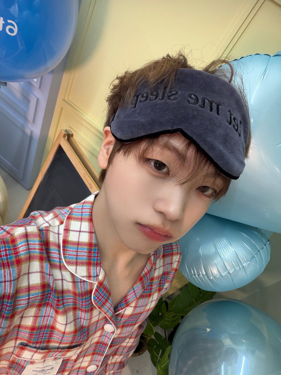 벌써 6주년이네
우리가 지금까지 함께한 추억들이 더 선명해지는 날이었어요
러비티 사랑해🫶
#형준 #크래비티 #Happy_6irthday_CRAVITY
#6번째_봄날의_우리