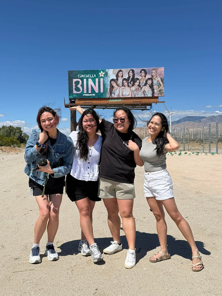 TEAM BLOOM UK tweet media