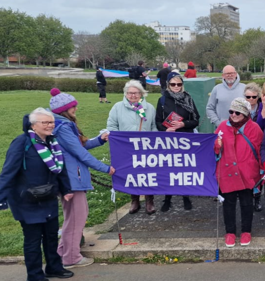 AGP_Awareness's tweet image. Great sign!

Good to see others Spilling the AGP t  ☕️

Transwomen are men
Women do not have penises

Men who say they are women and masturbate at the thought of this are autogynephiles

Funny how some men associate masturbating with rape Stay Alert👀