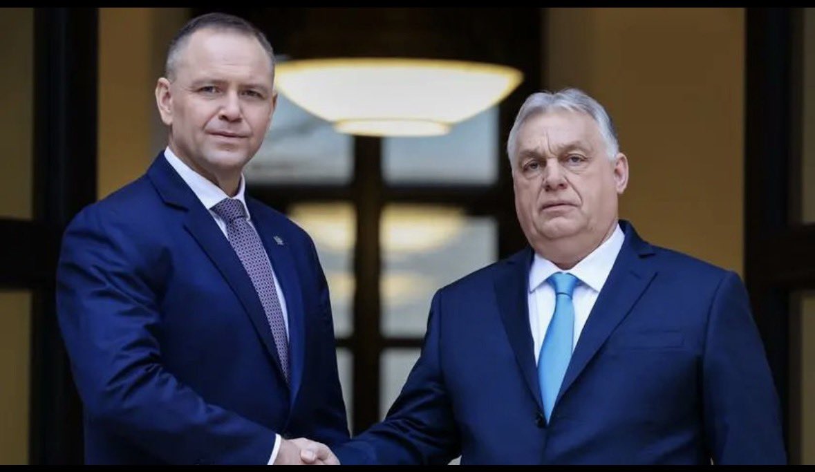 Tomasz z Sherwood tweet media