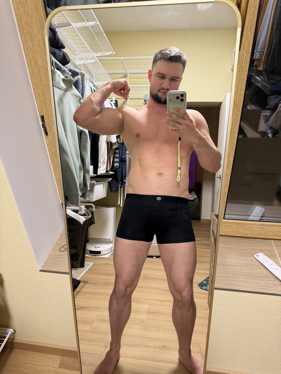 гоша tweet media