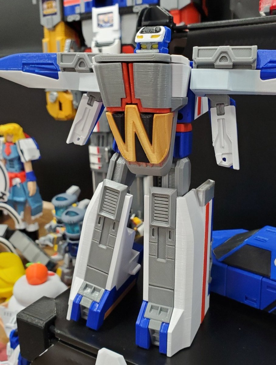 AssGobots's tweet photo. As multiple people have pointed out, Japanese fan and toy designer, @oresamakoubou was able to make it real using a 3d printer based on the prototype images and concept art; and it looks so awesome. https://t.co/hwTVYSvVnv