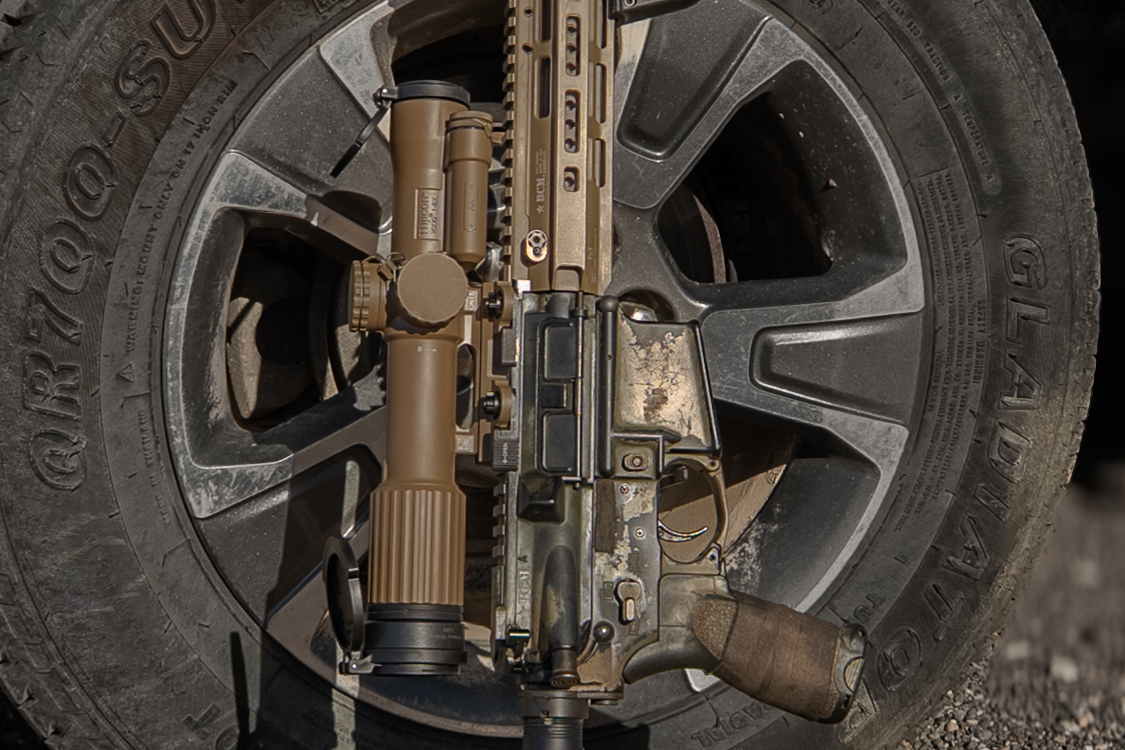 The Trijicon VCOG brings legendary ACOG durability to a variable platform. From CQB to long-range engagements - no compromises. Now in FDE.
