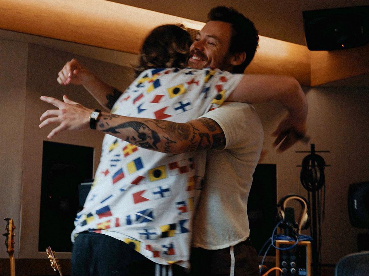 not @harry_styles tweet media