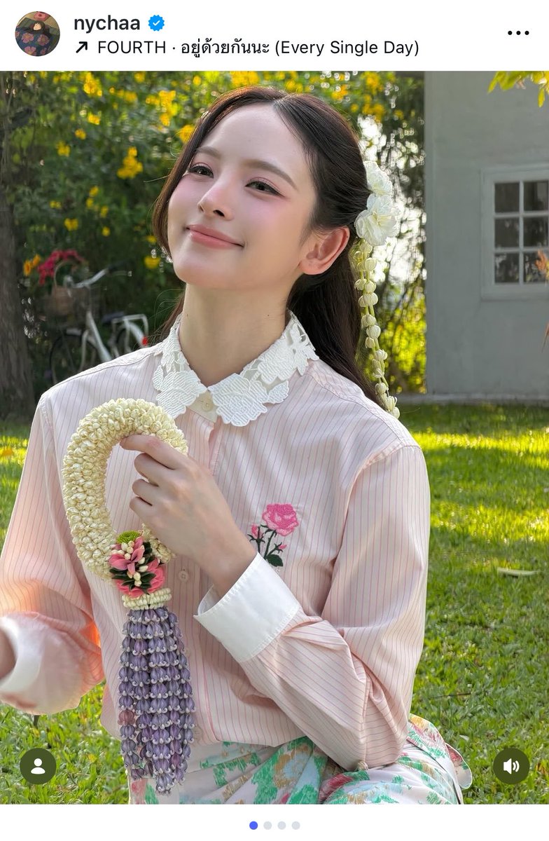 พี่ณิชาใช้เพลงอยู่ด้วยกันนะของน้องโฟ้ดในโพสต์ไอจีด้วยอะ เซอร์ไพร์สมากจริงนะเพราะเพลงน้องเพิ่งออกไม่กี่วันแล้วพี่ณิชาก็ยังไม่เคยร่วมงานกับน้องด้วย อยากเห็นน้องโฟ้ดกับพี่ณิชาร่วมงานด้วยกันเลยย ขอบคุณที่ใช้เพลงน้องนะคะ🥺💖

#EverySingleDayFOURTH 
#Fourthnattawat #โฟร์ทณัฐวรรธน์