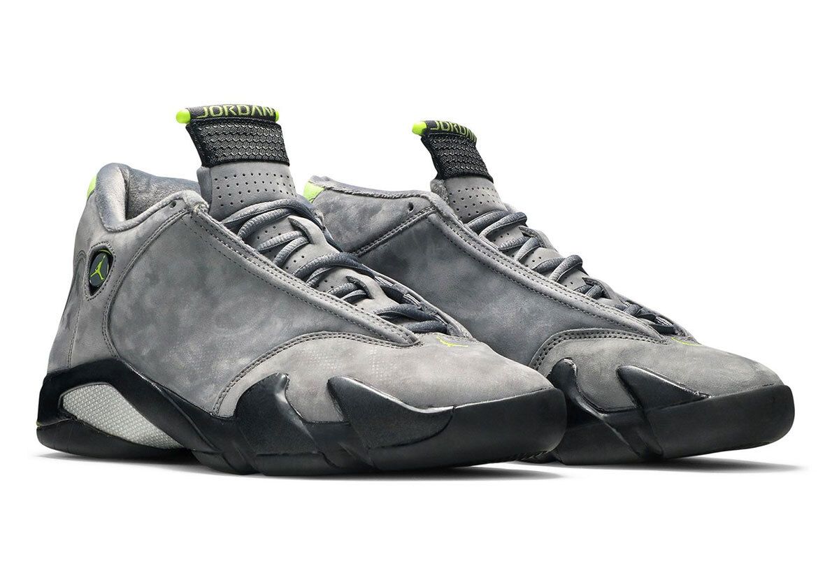 Sneaker News tweet media