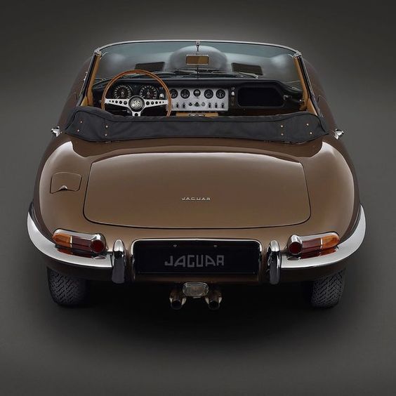Retromania4ever's tweet image. 🇬🇧 1963 #Jaguar 3.81 E-Type