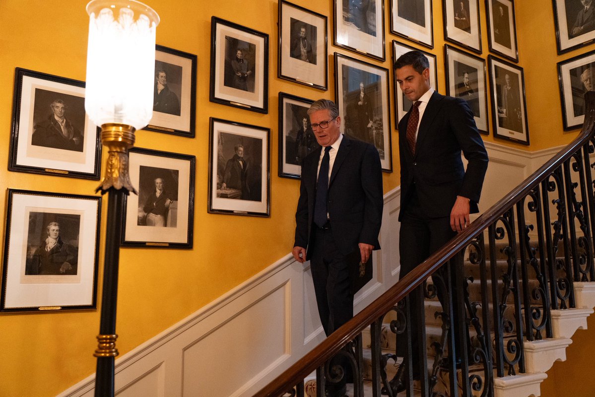 aamajnews_EN's tweet image. #PHOTOS
Rob Jetten, the Netherlands PM, met UK Prime Minister Keir Starmer in London to discuss rising geopolitical tensions, including security in the Strait of Hormuz, continued support for Ukraine, and cooperation on the energy crisis and long-term climate goals.

#aamajnews