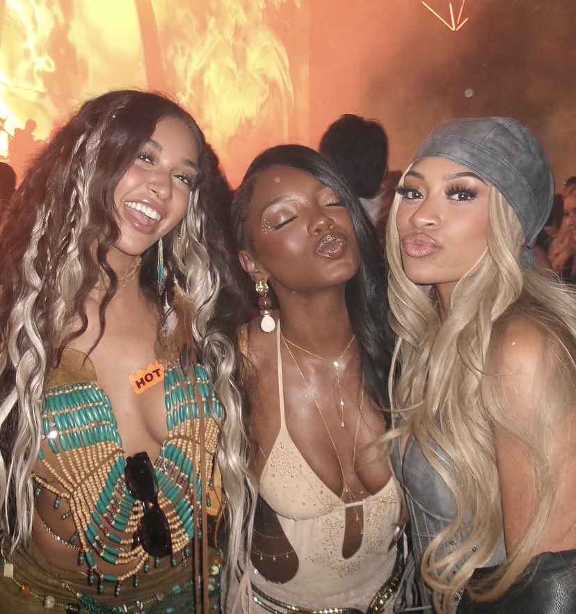 ~ 𝐠𝐢𝐚 tweet media