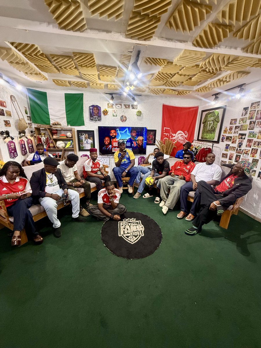 FansTribeHQ's tweet image. Join us for the LIVE Watch Along of LIVERPOOL 🆚 PSG &amp;amp; ATLETICO MADRID 🆚 BARCELONA Champions League on YouTube via link in comments 

#championsleague #psg #liverpool #barca #atleticomadrid