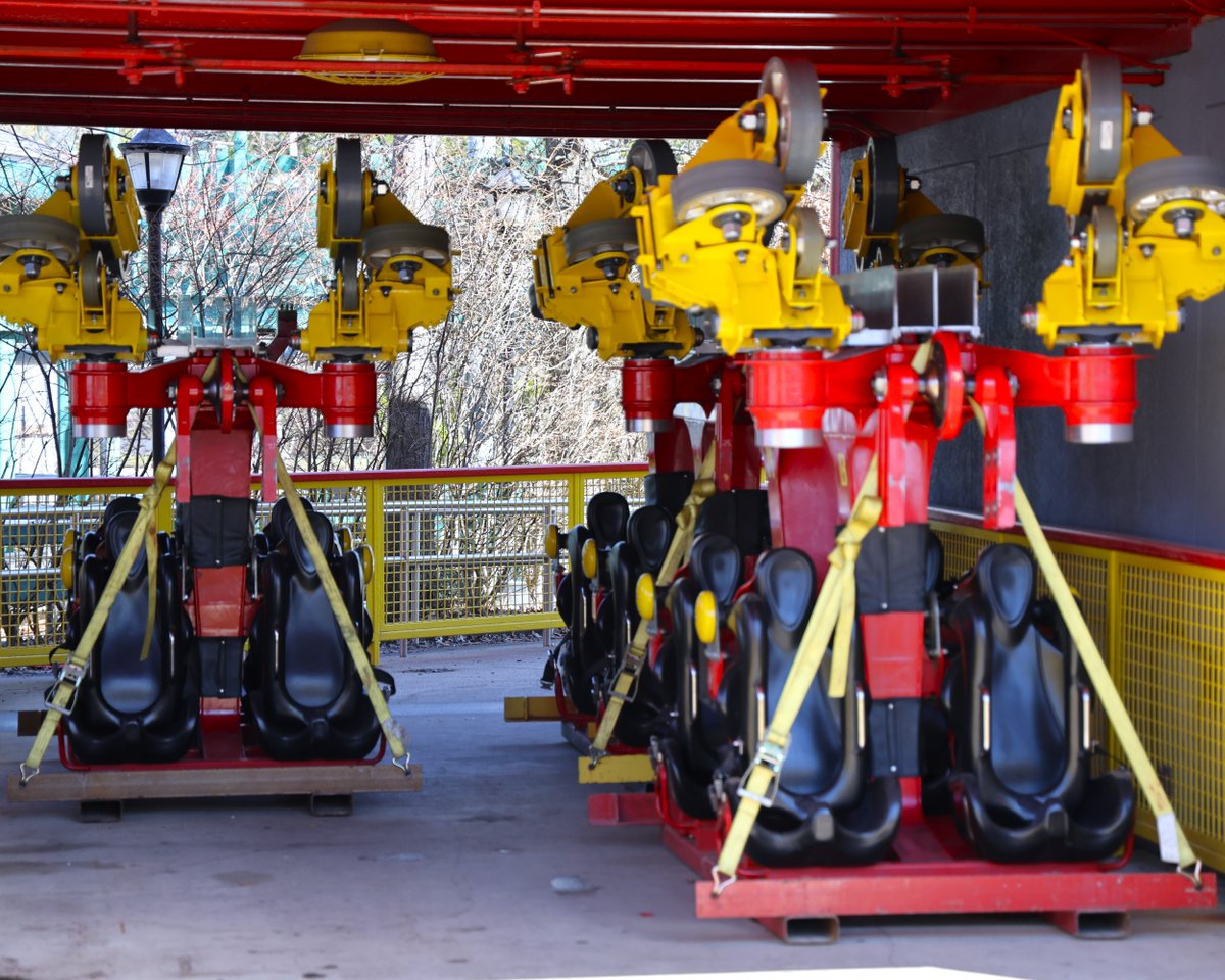 Six Flags Great America tweet media