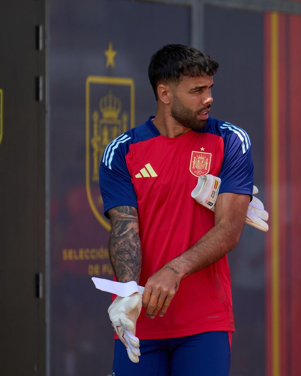 enryx010 tweet media