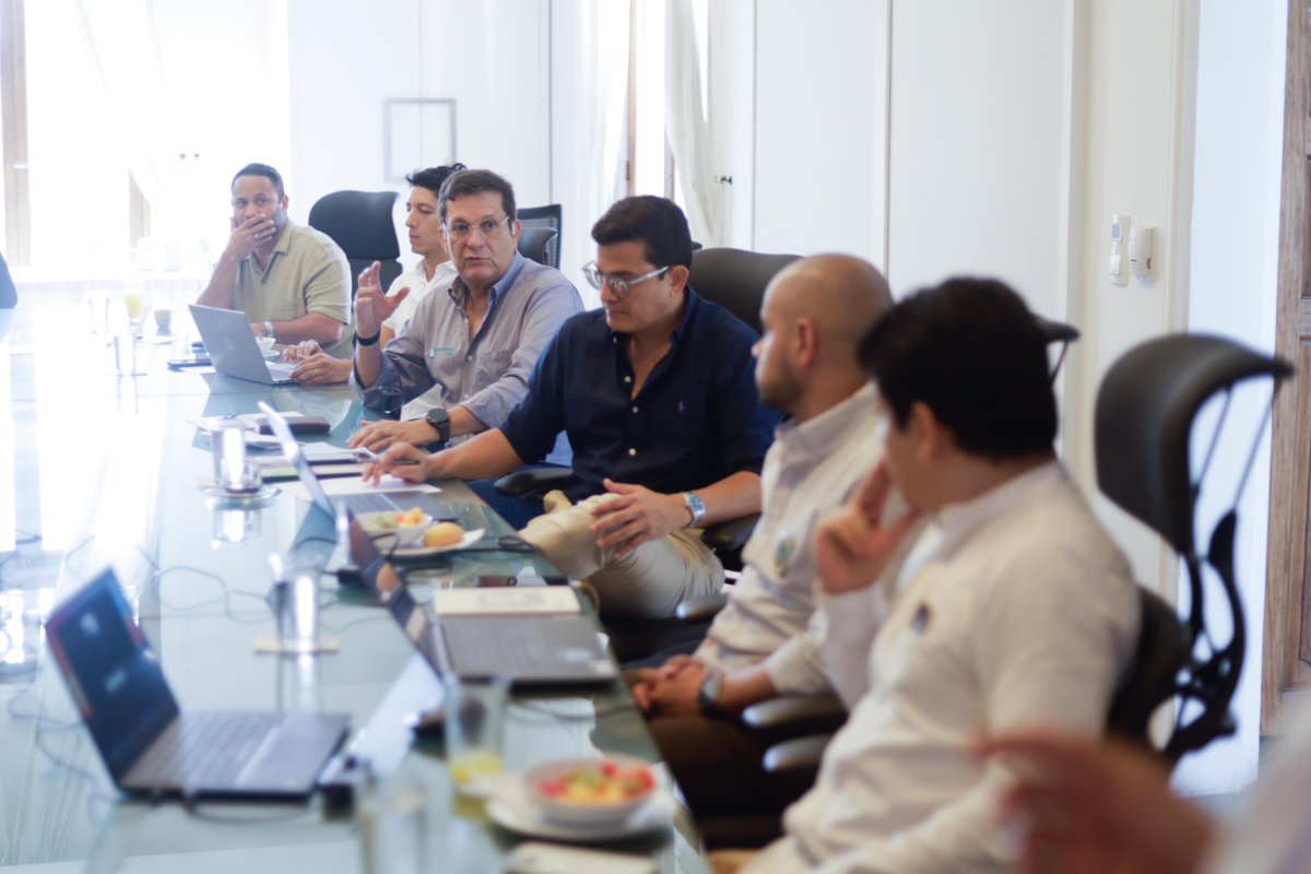 PlaneacionCTG's tweet photo. Hoy, nuestro secretario de Planeación,  @EmilioMolina09, dio a conocer a la Junta Directiva de Camacol Bolívar los avances en la formulación del Plan de Ordenamiento Territorial (POT) de Cartagena. 🏙️

📌 En este encuentro, presentó la propuesta del modelo de ocupación del territorio, así como las áreas de actividad y los tratamientos urbanísticos.

👂Para la administración del alcalde @dumek_turbay es fundamental escuchar a los gremios y a todos los actores del territorio, para construir una Cartagena más organizada, sostenible y equitativa. ✨ #ElPOTAvanza #CadaVozCuenta