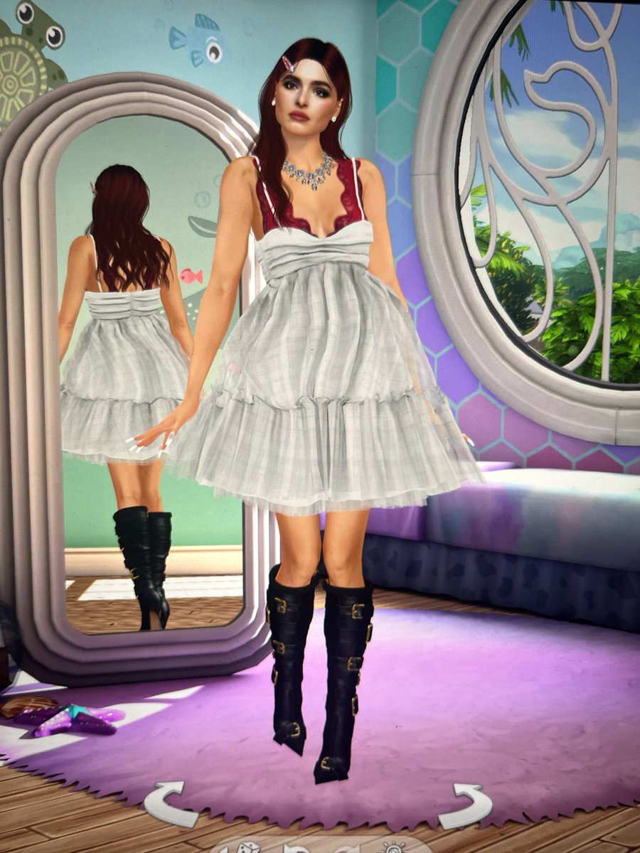 h3art0fthe0cean's tweet image. nothing better than a glass of #RedWine … 🍷Except maybe #addison and chappell as sims so they can date #Yep #ImGay 🌈