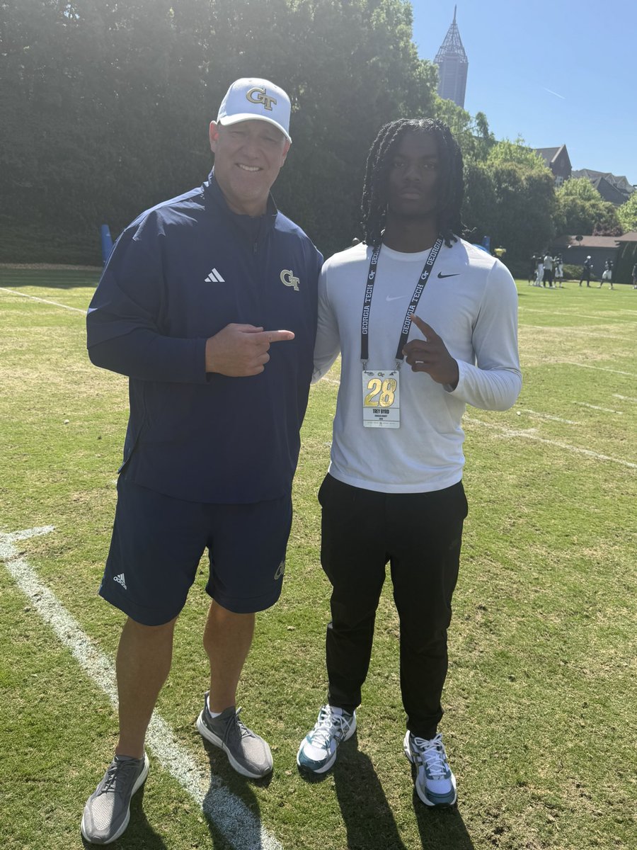 TreyByrd2029's tweet photo. Enjoyed my time down in the Flats this morning ! Excited to be back #gojackets 
@QBC_Atlanta @ChrisWeinke16 @brandofachamp @ChadSimmons_ @SamE520 @benjaminwolk @CoachLiamKlein @247Sports https://t.co/o5OdcYeqaY