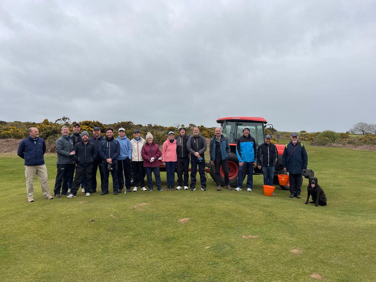 Southerndowngc's tweet photo. Great turnout for tonight's divotting evening #upthedown after another successful Duncan Putter in strong winds.

A big thanks to all those that volunteered their time - 2 groups on the front 9, and 1 group on the back 9 - later rewarded with refreshments in the clubhouse! https://t.co/HryUhY4TBz