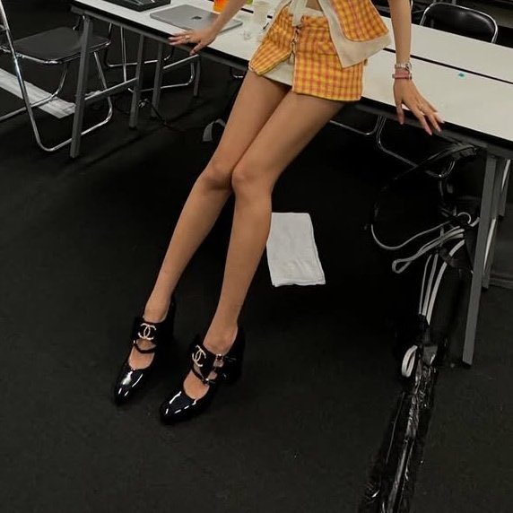 KpopInsider tweet media