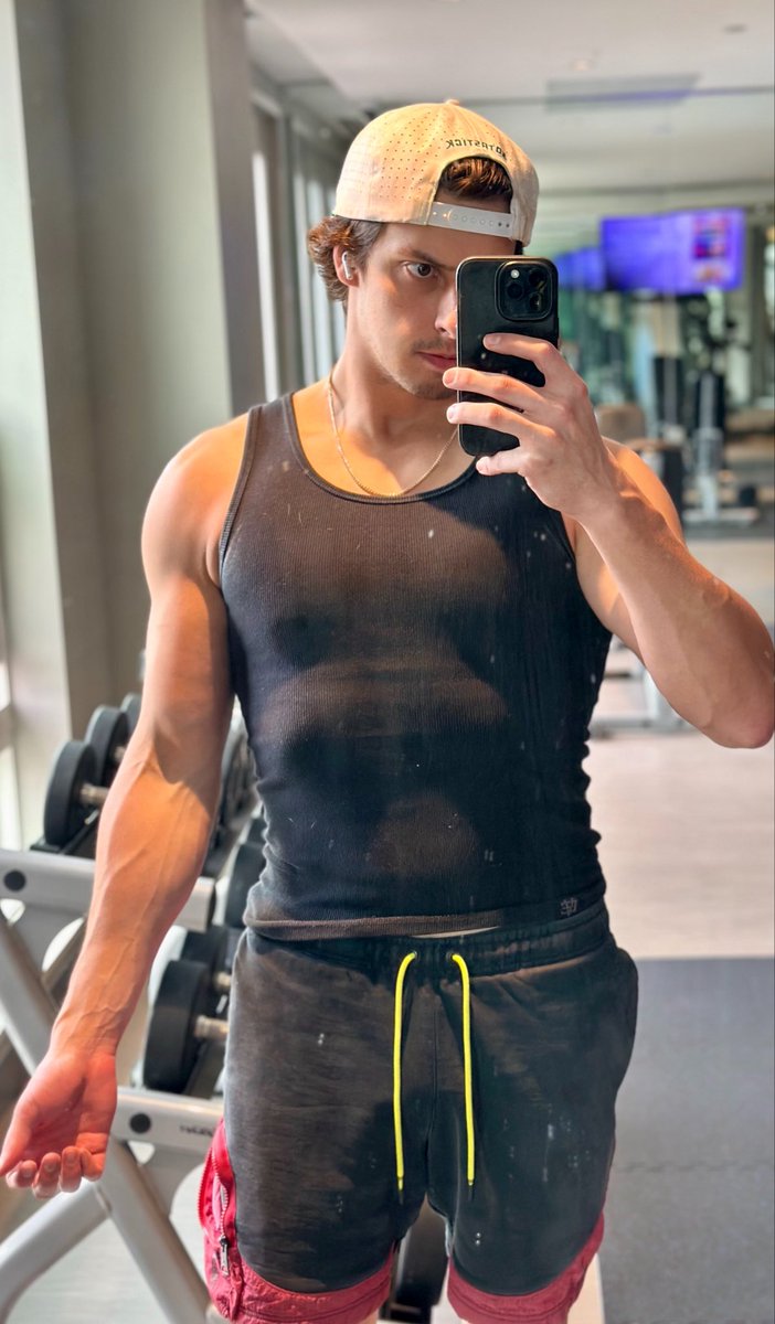 cizzorz's tweet photo. Are you working out today? https://t.co/tvB6fPjppS