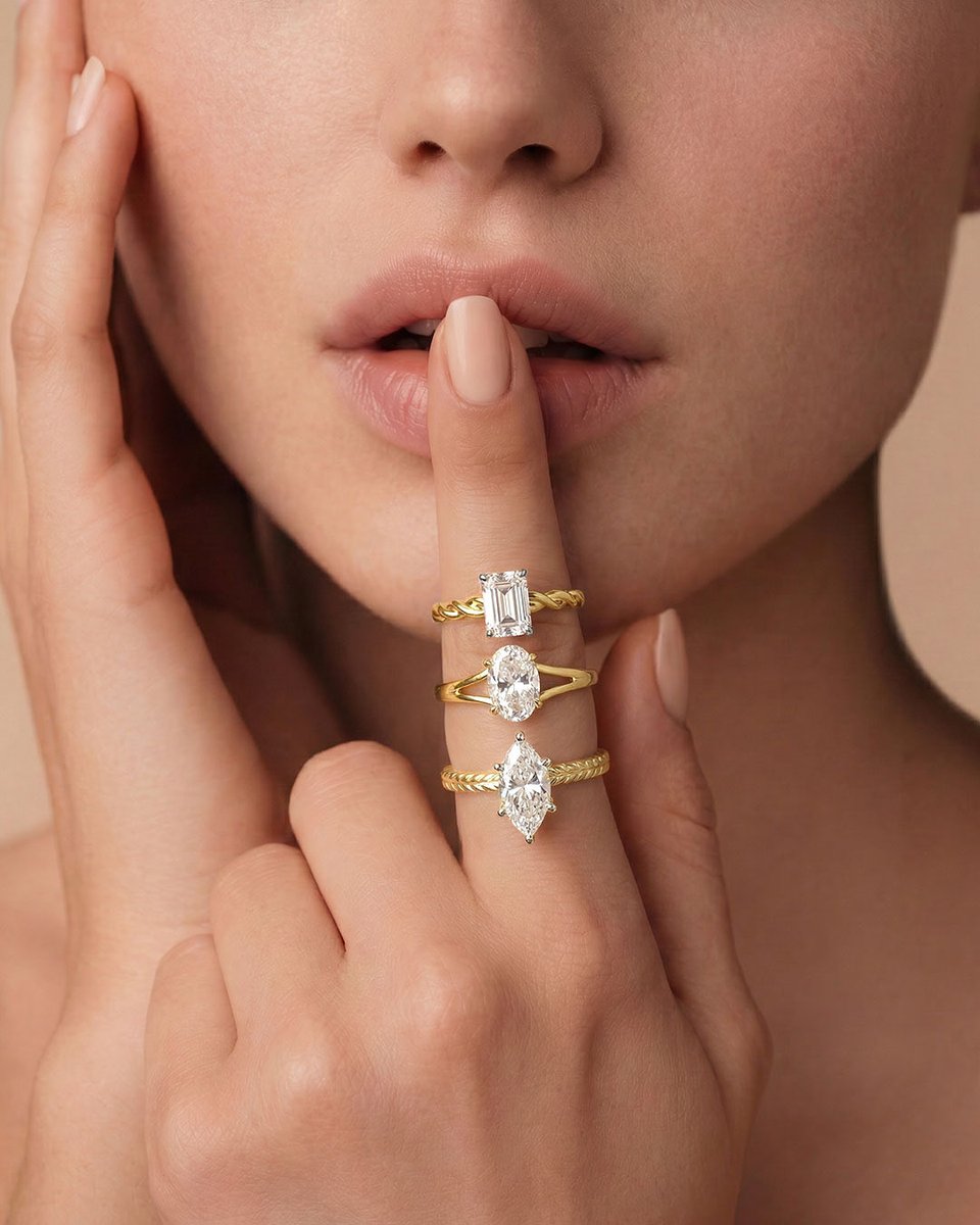 Ashi_Diamonds's tweet image. Stones so bright they should come with their own power bill 🤷‍♀️💡

#EngagementRing #DiamondRings #2026Bride #BridalJewelry #ASHI