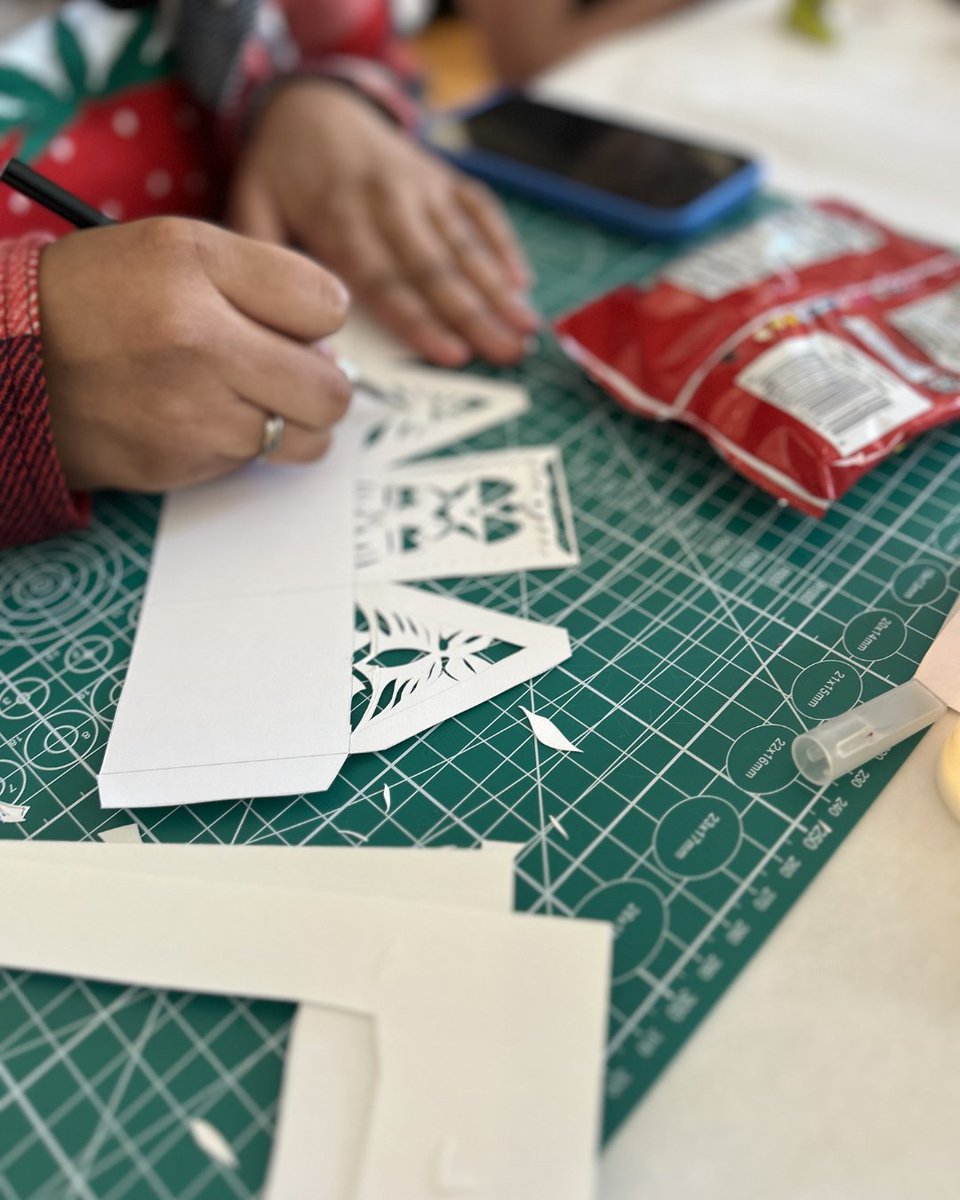 Edward Hopper House tweet media