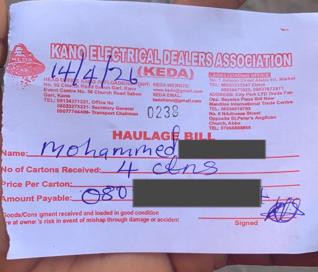 AlhajiEmzo's tweet photo. Did I tell you guys that while I was on ban, My business became officially registered? 

Sorry I did not, here’s the real gist, we have also delivered our first order since @EmeXGeneralHub became real and It was all the way to Kano

We’re not a hobby, we’re a registered business. https://t.co/X6uY1yYb5V
