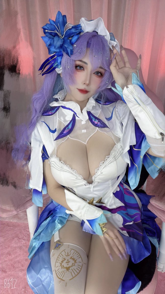 微微糯糯（接压榨无上限） tweet media