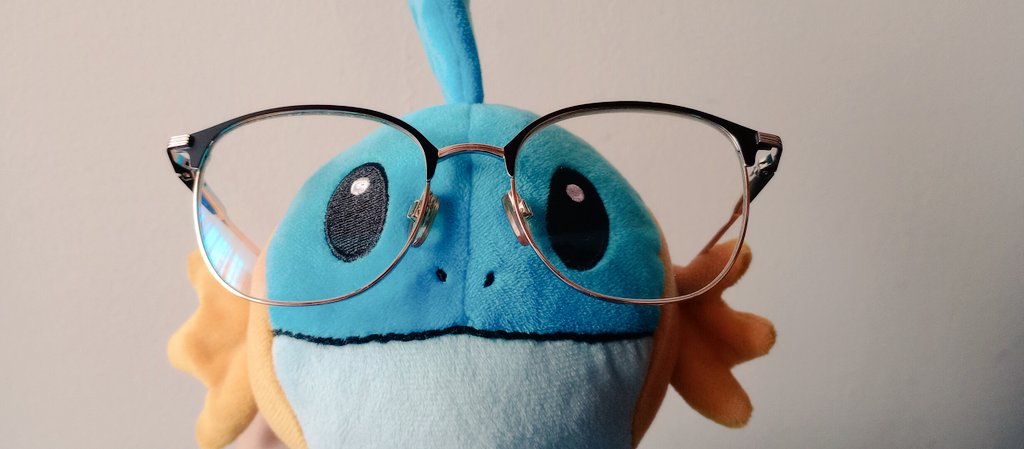 _Kaxs_'s tweet photo. @PokeDailyPost He just wants to be part of the group https://t.co/ckd81joig5